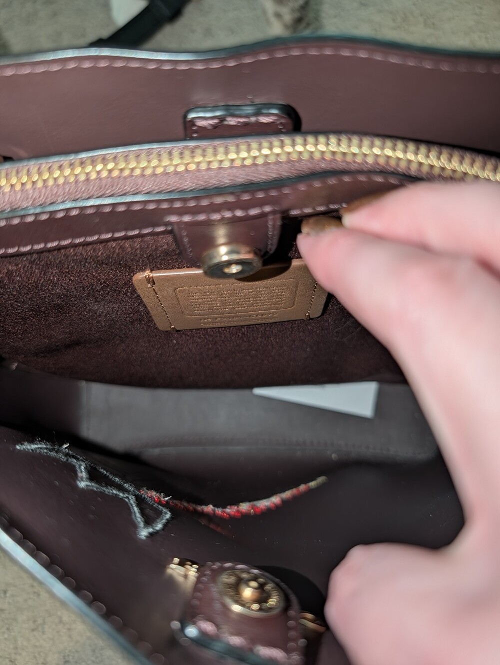 Coach x Jean-Michel Basquiat Black Pebbled Leather Bucket Bag - Picture 3 of 9